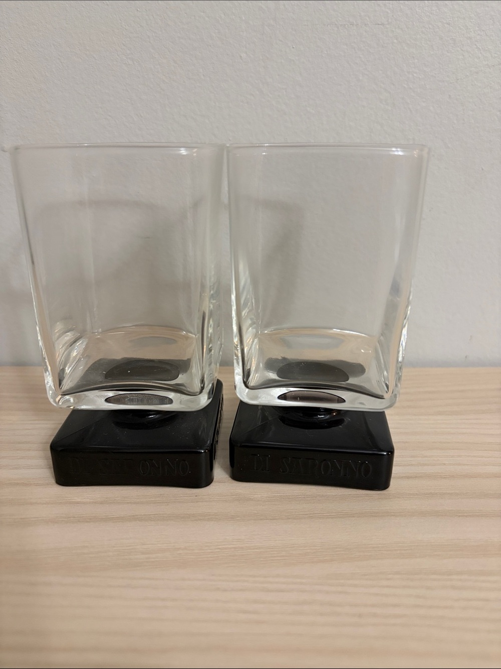 Vintage Di Saronno amethysta Clear liquor Square Glass  with Black Bases set 2